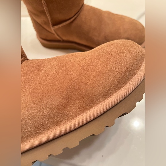 UGG boots - Picture 15 of 16